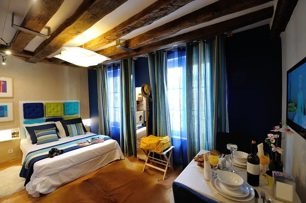 Apartmán Les Patios Du Marais 1 Paříž 0*,
