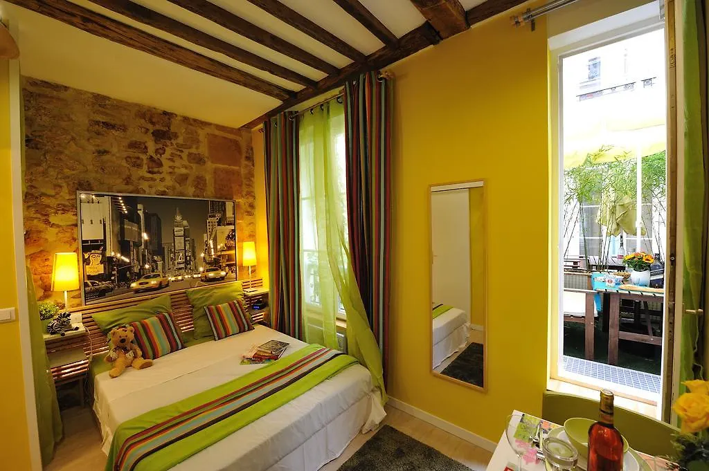 Apartmán Les Patios Du Marais 1 Paříž 0*,